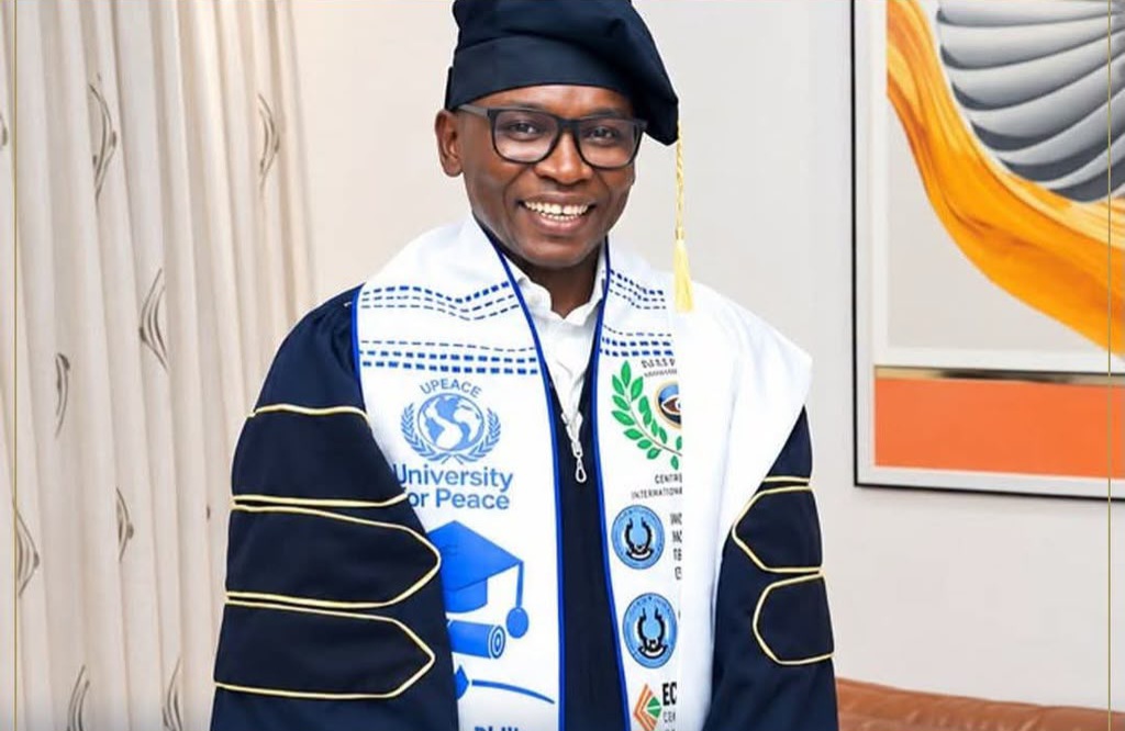 La paix religieuse sénégalaise se construit, plaide l&rsquo;abbé Philippe Ngom, nouveau docteur